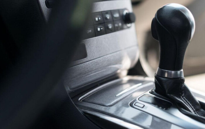 Wozu dient die Taste „Shift Lock” bei einem Automatikgetriebe?